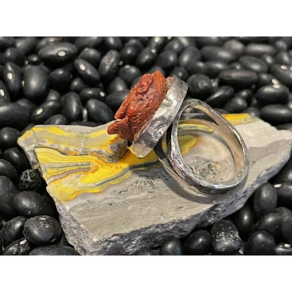 Signed EXEX Carved Coral🌹Rose Flower Set In Sterling Hammered Texture Ring~8.5 - Picture 7 of 10